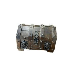 Vintage wooden treasure keepsake chest metal lion decor
